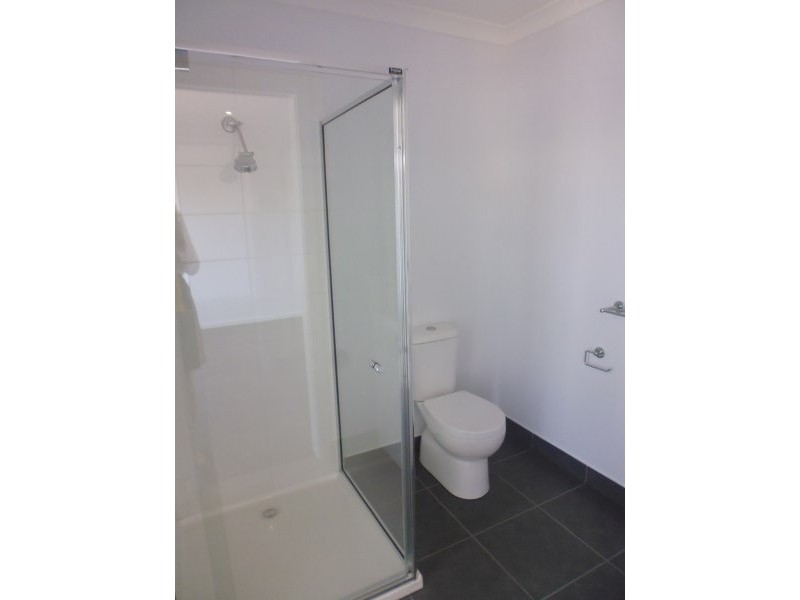 6 Aviara Walk, Cranbourne VIC 3977