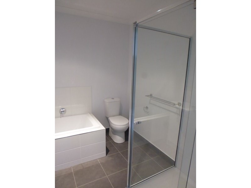 6 Aviara Walk, Cranbourne VIC 3977