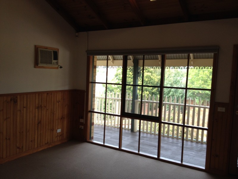 3 Frankston-Gardens Drive, Carrum Downs VIC 3201