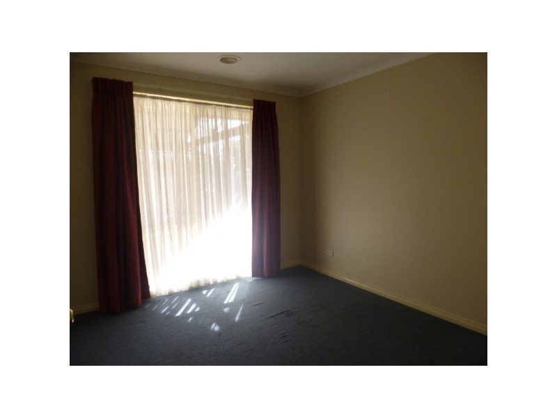 15 Suadd Court, Cranbourne VIC 3977