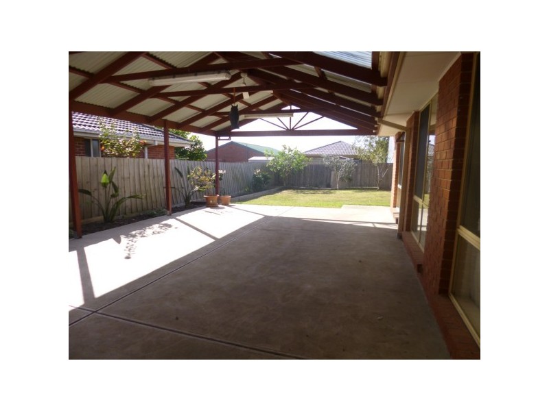 15 Suadd Court, Cranbourne VIC 3977