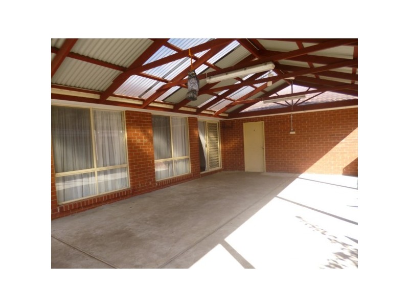 15 Suadd Court, Cranbourne VIC 3977