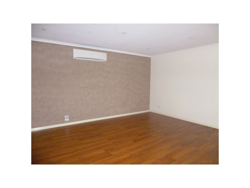 15 Suadd Court, Cranbourne VIC 3977