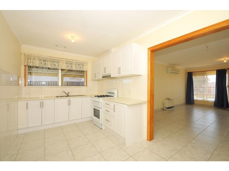 106 Excelsior Drive, Frankston North VIC 3200
