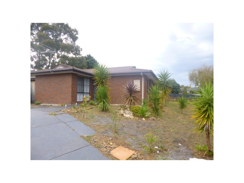 42 Rowellyn Avenue, Carrum Downs VIC 3201