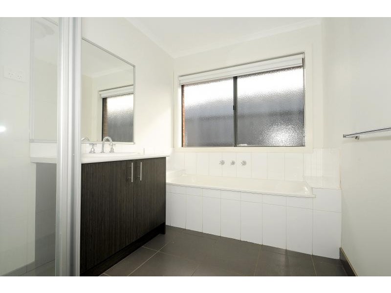 17 Carrum Woods Drive, Carrum Downs VIC 3201