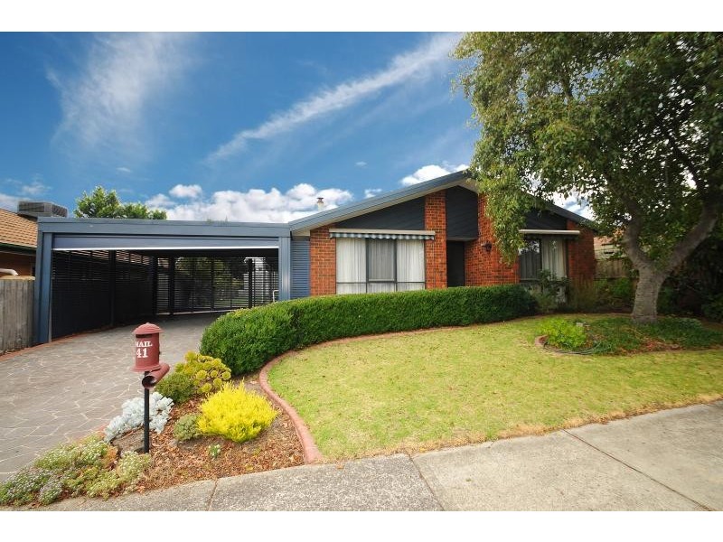 41 Carrington Crescent, Carrum Downs VIC 3201