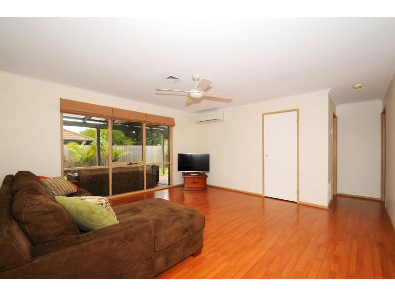 41 Carrington Crescent, Carrum Downs VIC 3201