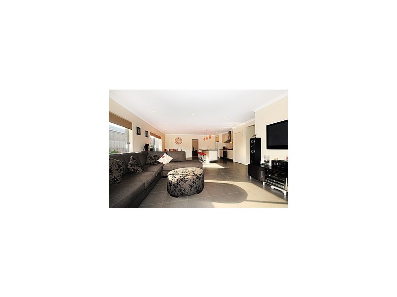 2 Beldale Court, Sandhurst VIC 3977