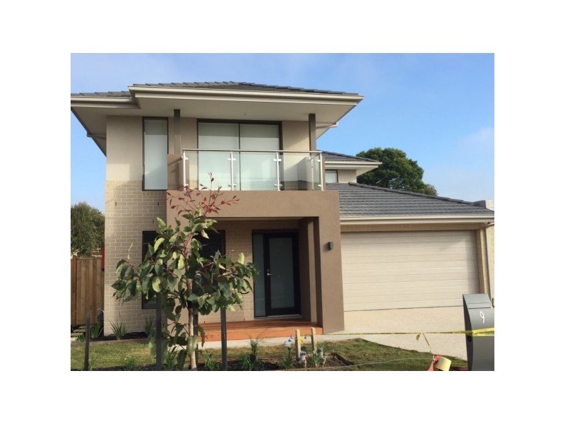 9 Greenside Circuit, Sandhurst VIC 3977