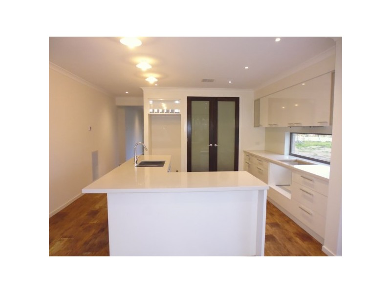 9 Greenside Circuit, Sandhurst VIC 3977