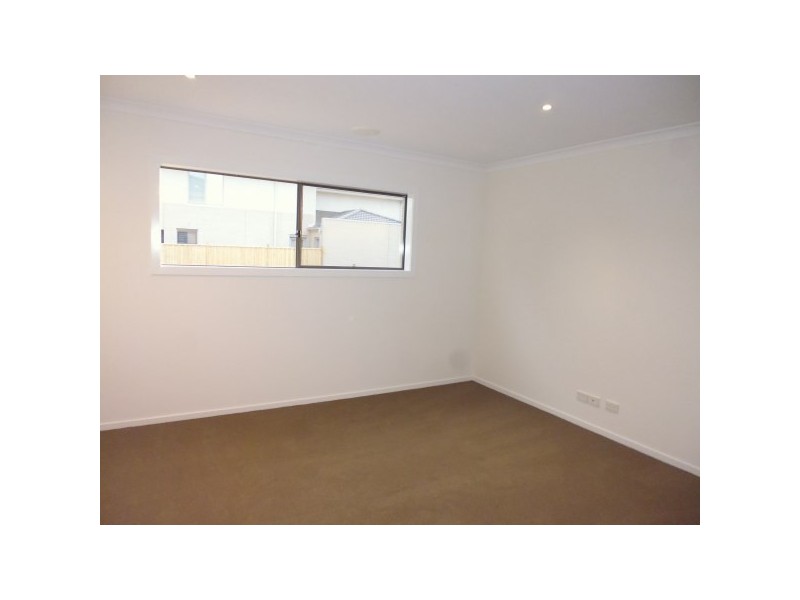 9 Greenside Circuit, Sandhurst VIC 3977