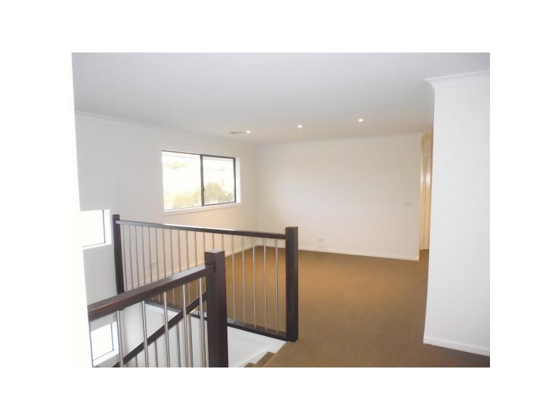 9 Greenside Circuit, Sandhurst VIC 3977