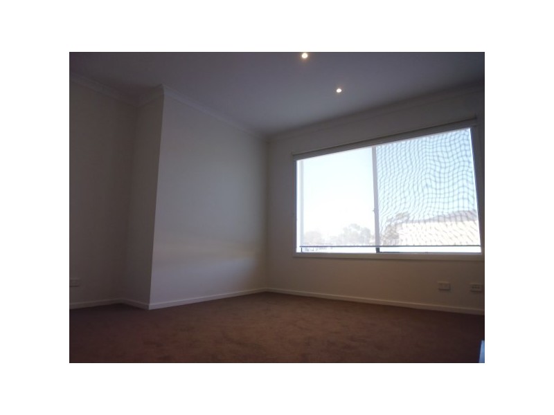 9 Greenside Circuit, Sandhurst VIC 3977