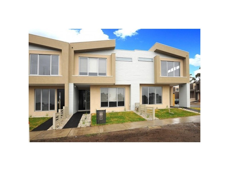 10 Nanea Path, Cranbourne VIC 3977