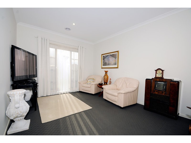 2/19 Robin Drive, Carrum Downs VIC 3201