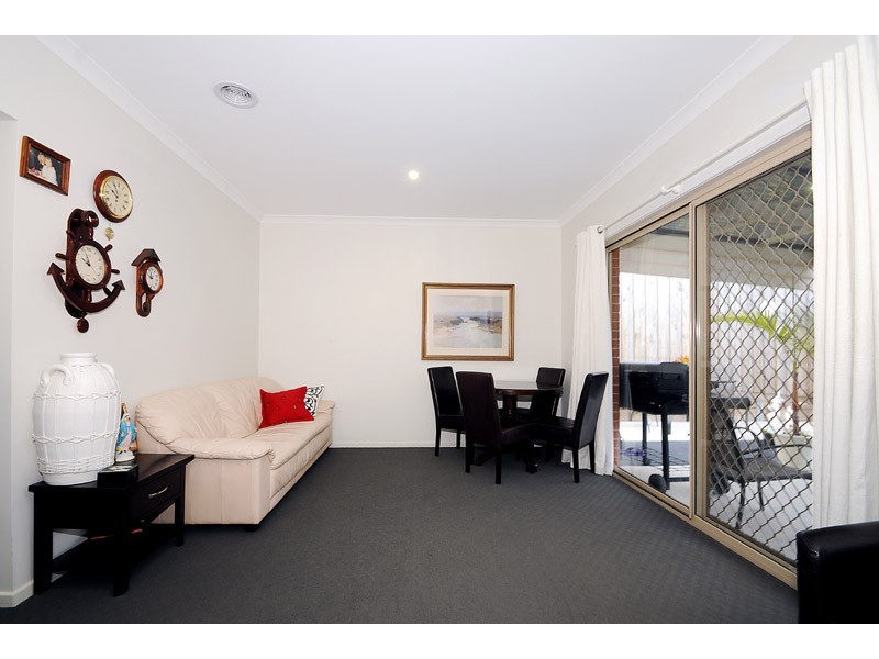 2/19 Robin Drive, Carrum Downs VIC 3201