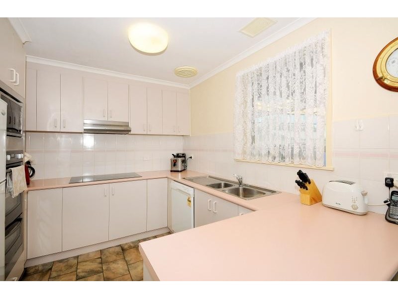 44 Tamarisk Drive, Frankston North VIC 3200