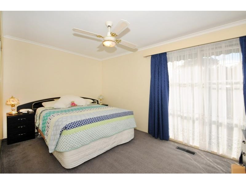 44 Tamarisk Drive, Frankston North VIC 3200