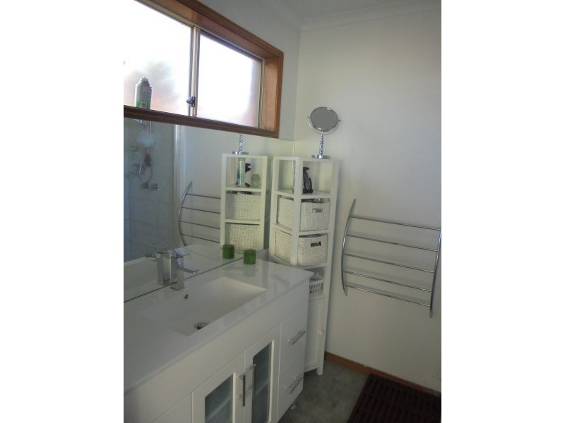 12 John Wedge Wynd, Skye VIC 3977