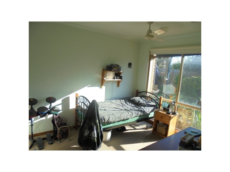 12 John Wedge Wynd, Skye VIC 3977