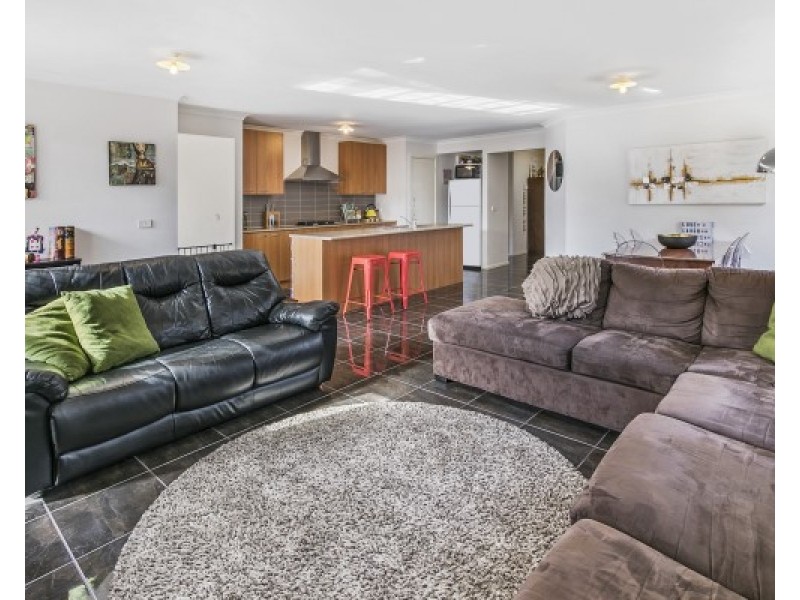 127 Gamble Road, Skye VIC 3977