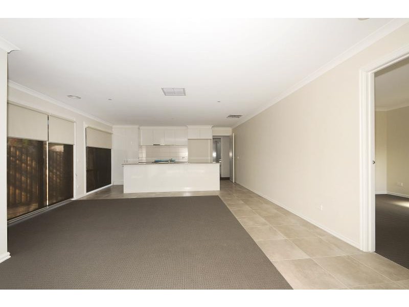 14B Gulwa Ave, Frankston VIC 3199