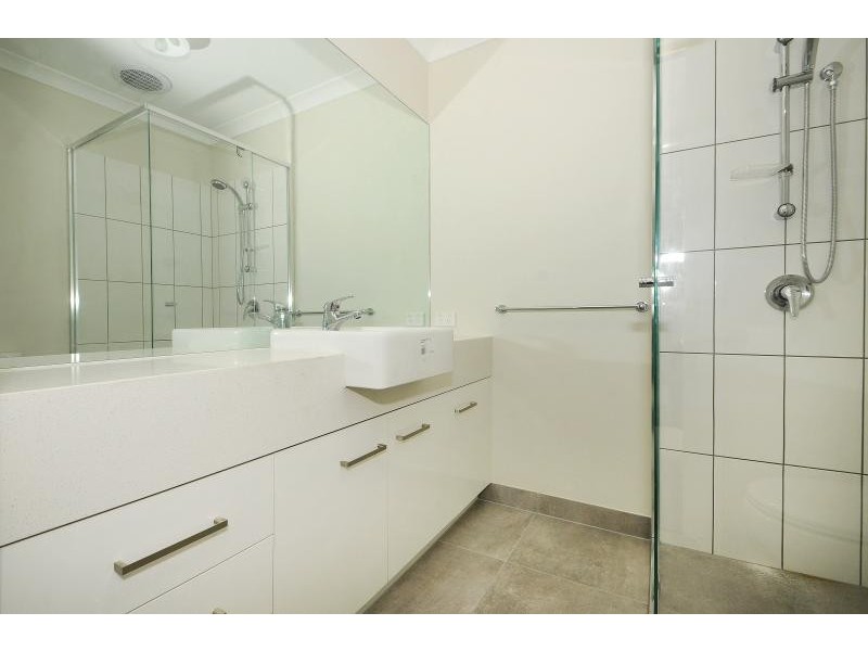 14B Gulwa Ave, Frankston VIC 3199