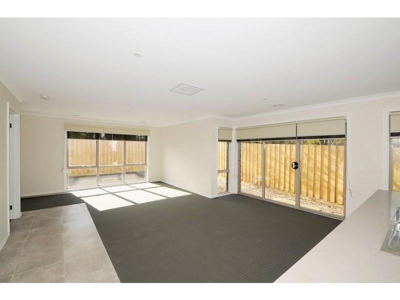 14B Gulwa Ave, Frankston VIC 3199