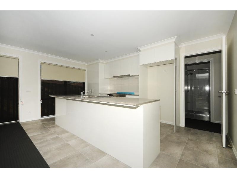 14B Gulwa Ave, Frankston VIC 3199