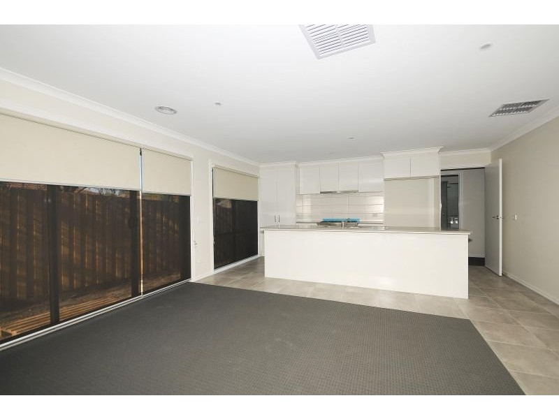 14B Gulwa Ave, Frankston VIC 3199