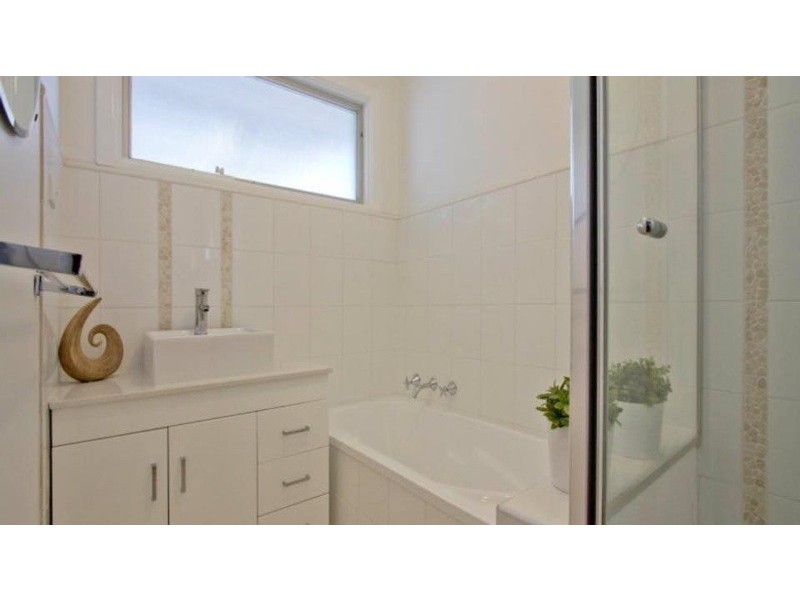 1/8 Woodbine Grove, Chelsea VIC 3196