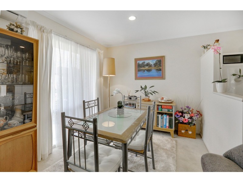 11/4 Foot Street, Frankston VIC 3199