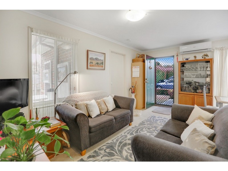 11/4 Foot Street, Frankston VIC 3199