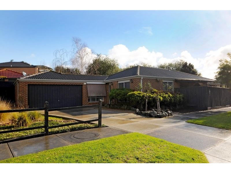 14 Overall Drive, Skye VIC 3977