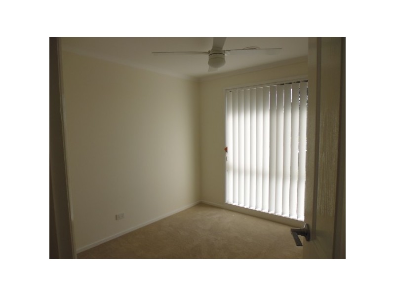 11 Linda Drive, Cranbourne West VIC 3977