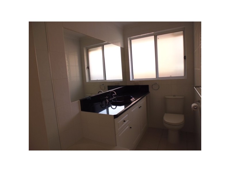 11 Linda Drive, Cranbourne West VIC 3977