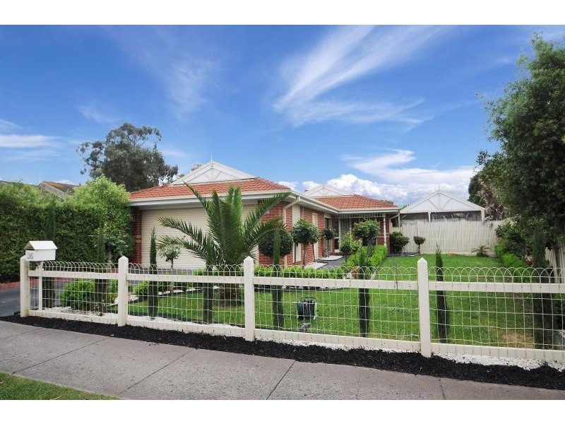 36 Richard Drive, Langwarrin VIC 3910