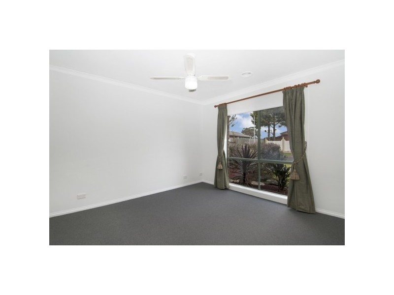 43 Oberon Drive, Carrum Downs VIC 3201