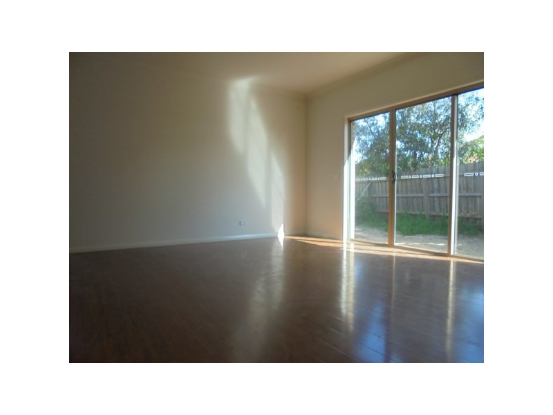 2/21 Whimbrel Crescent, Carrum Downs VIC 3201