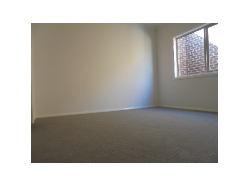 2/21 Whimbrel Crescent, Carrum Downs VIC 3201