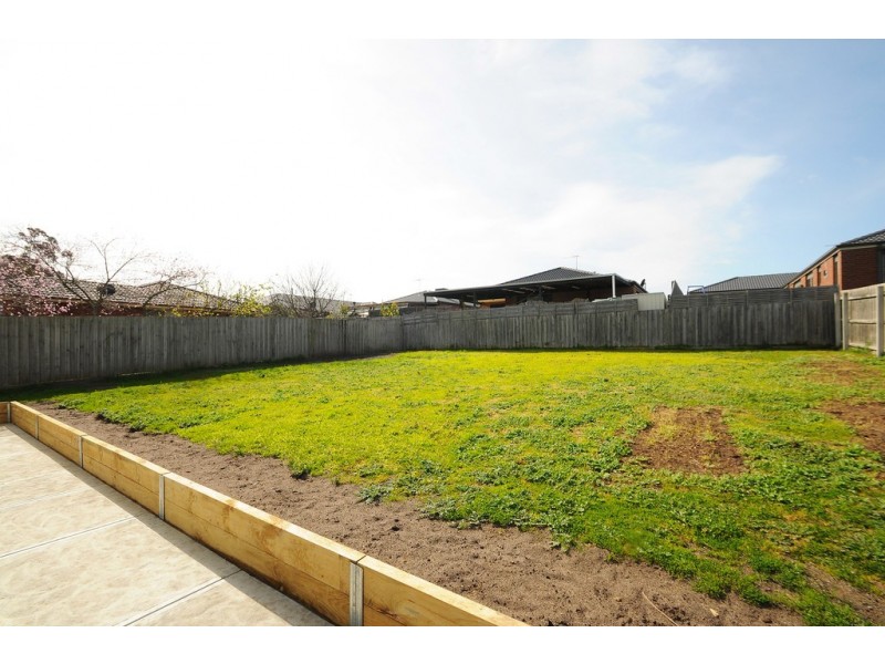 2 Oleander Court, Skye VIC 3977