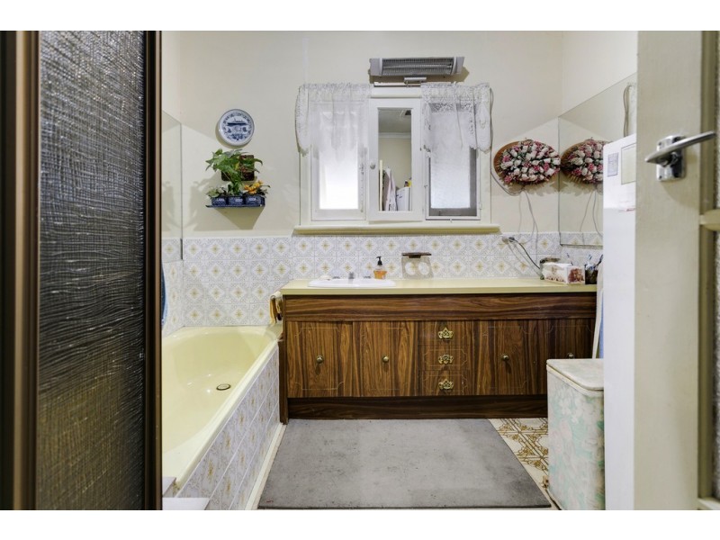 12 Hodges Street, Seaford VIC 3198