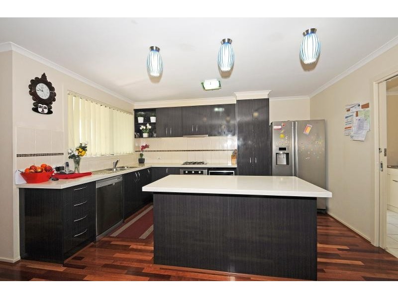 27 Myhaven Circuit, Carrum Downs VIC 3201