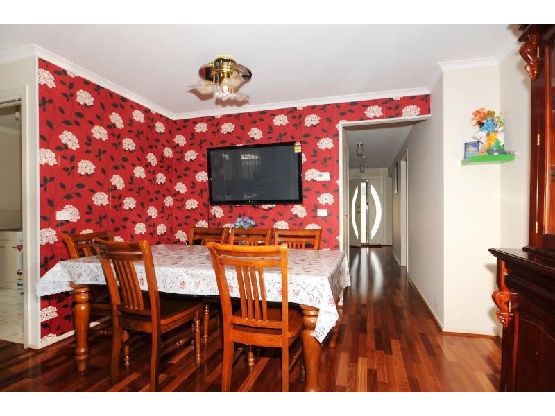 27 Myhaven Circuit, Carrum Downs VIC 3201