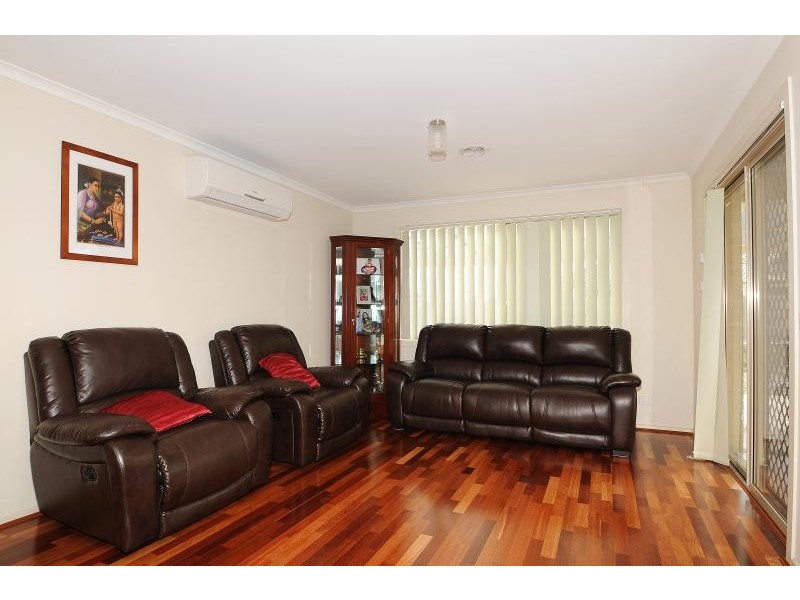 27 Myhaven Circuit, Carrum Downs VIC 3201