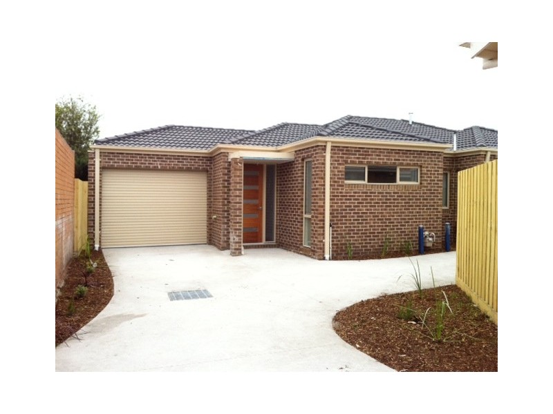 2/141 Monterey Boulevard, Frankston North VIC 3200
