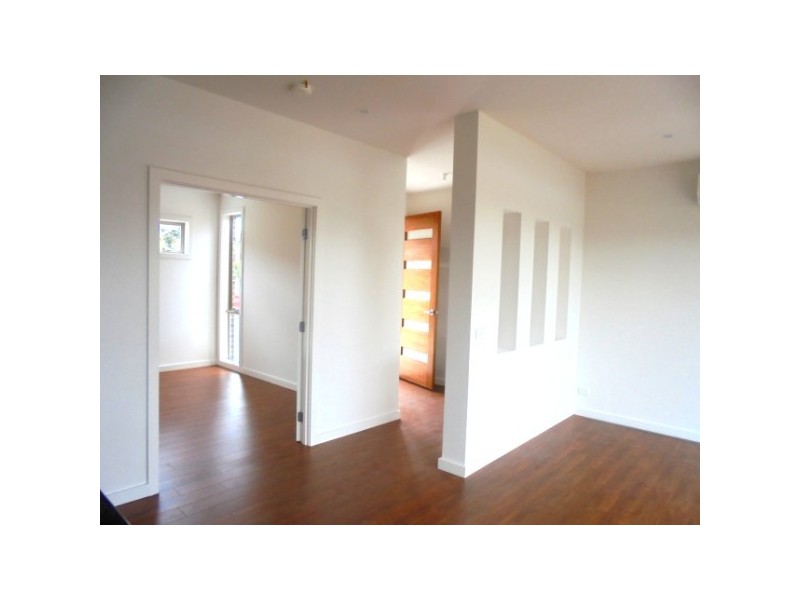 2/141 Monterey Boulevard, Frankston North VIC 3200