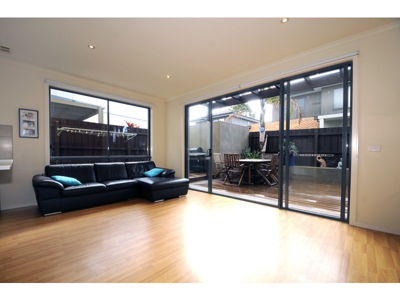 2/31 Culcairn Drive, Frankston South VIC 3199