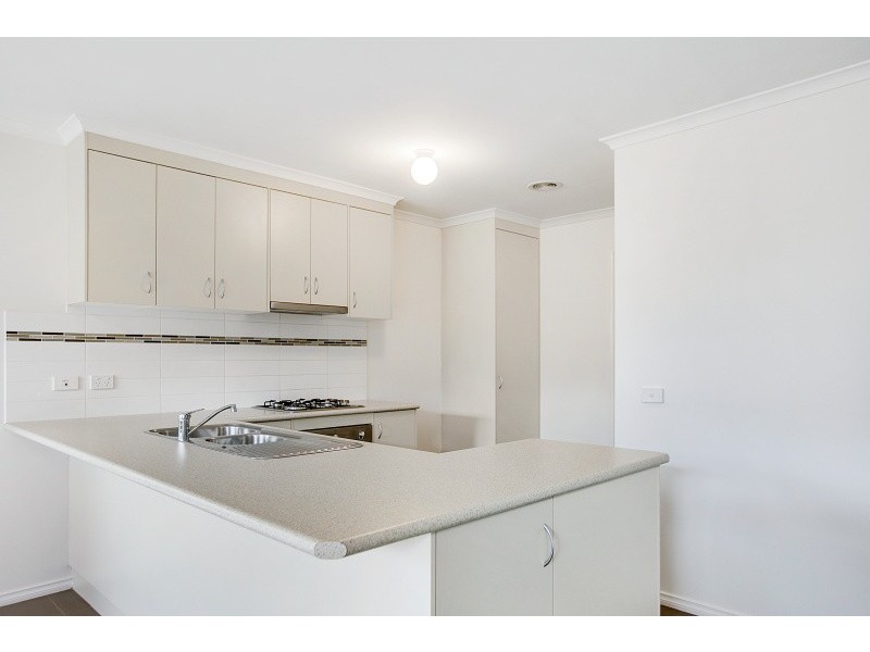 4/63 Clifton Grove, Carrum Downs VIC 3201